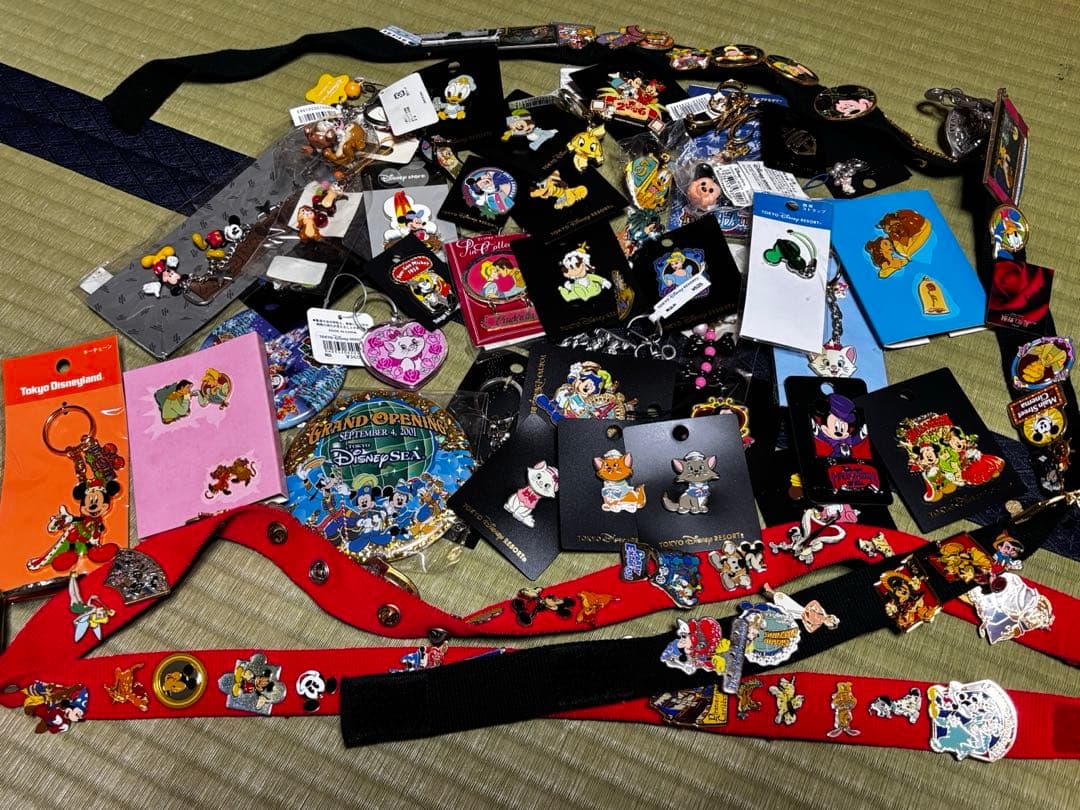 ディズニーピンバッジ コレクション多数
