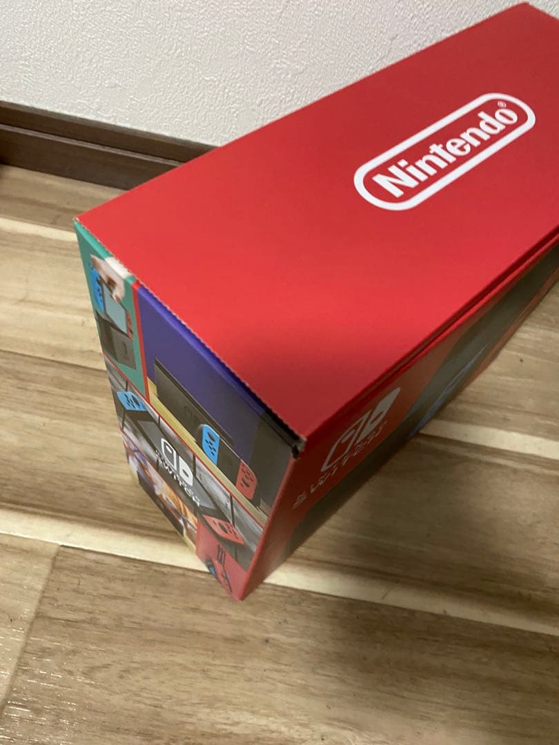 新品未開封　Nintendo Switch ネオン
