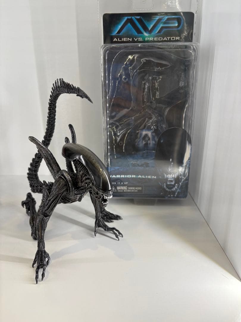 ネカ　エイリアン　ウォーリア　豆魚雷