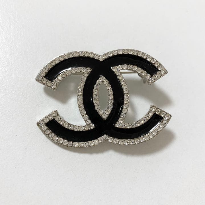 CHANEL ブローチ　シルバー×ブラック　非売品　ノベルティ