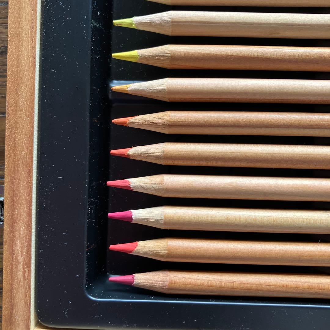 Aqua ★Liner色鉛筆セット　40本　ぬりえ