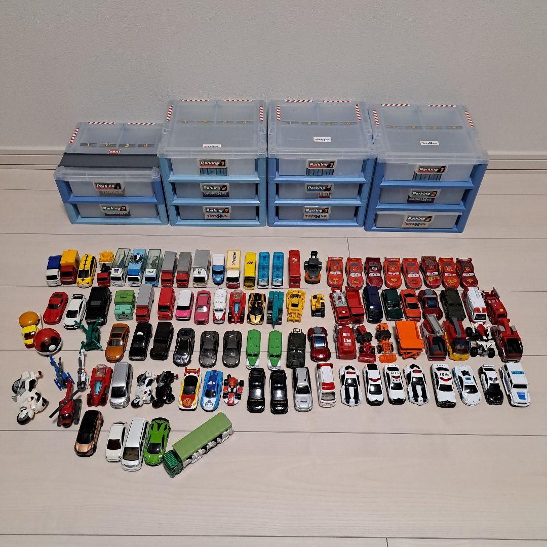 トミカ　ミニカー 　パーキングケース