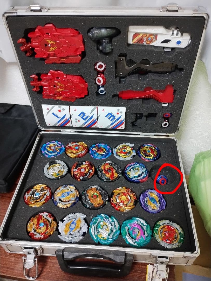 ベイブレード セット アルミケース入り