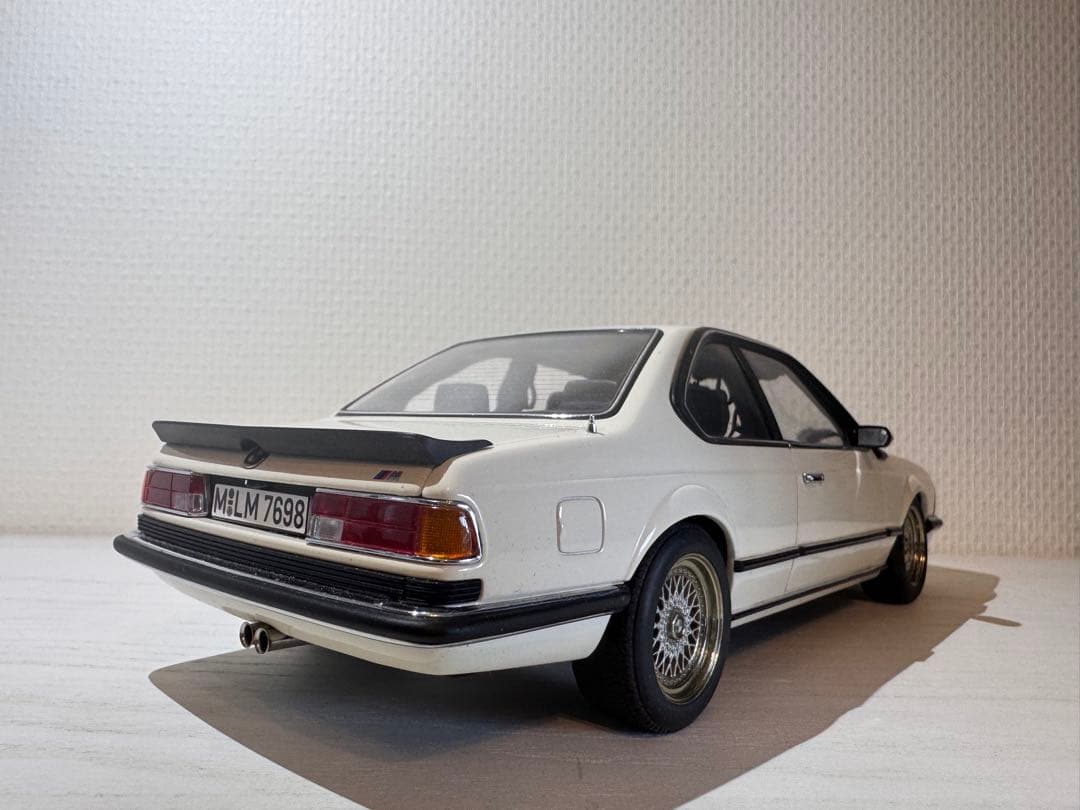 BMW M 635 CSi 1/18 ミニカー