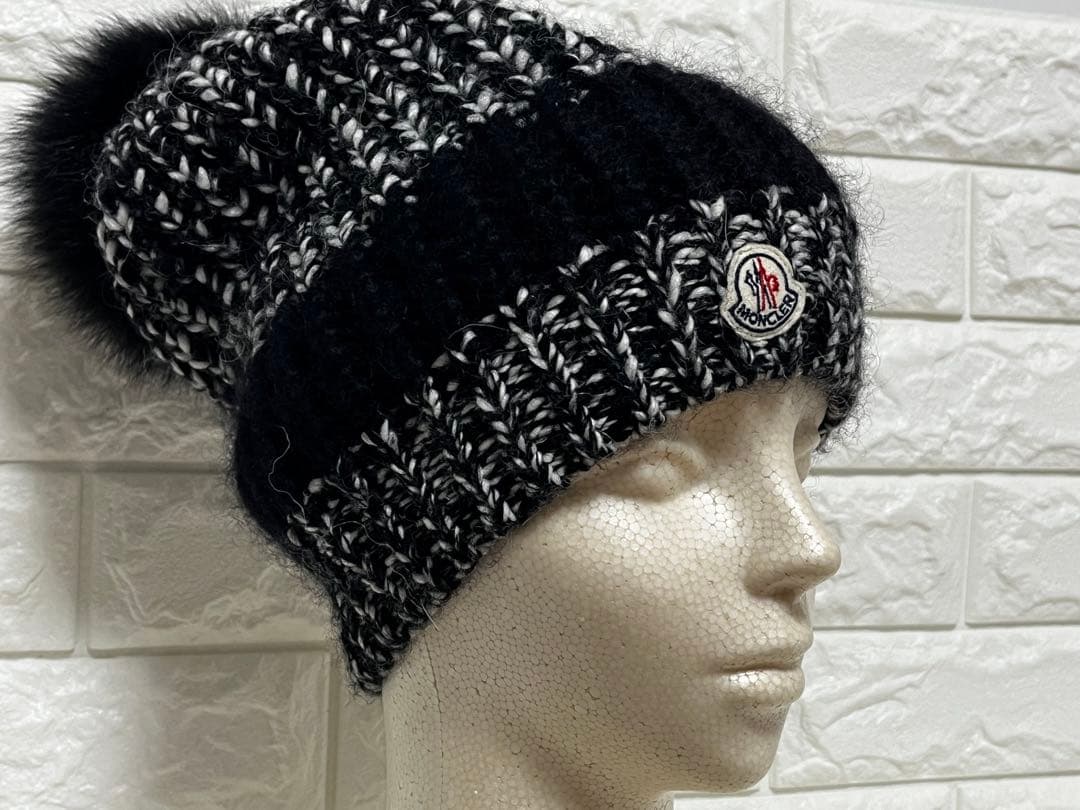 【モンクレール/MONCLER】クリーニング済✨　ビーニー　ニット帽　ポンポン付