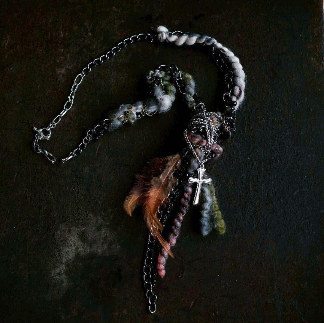 vkei kmrii hyde gunda ハンドメイド フェザーネックレス