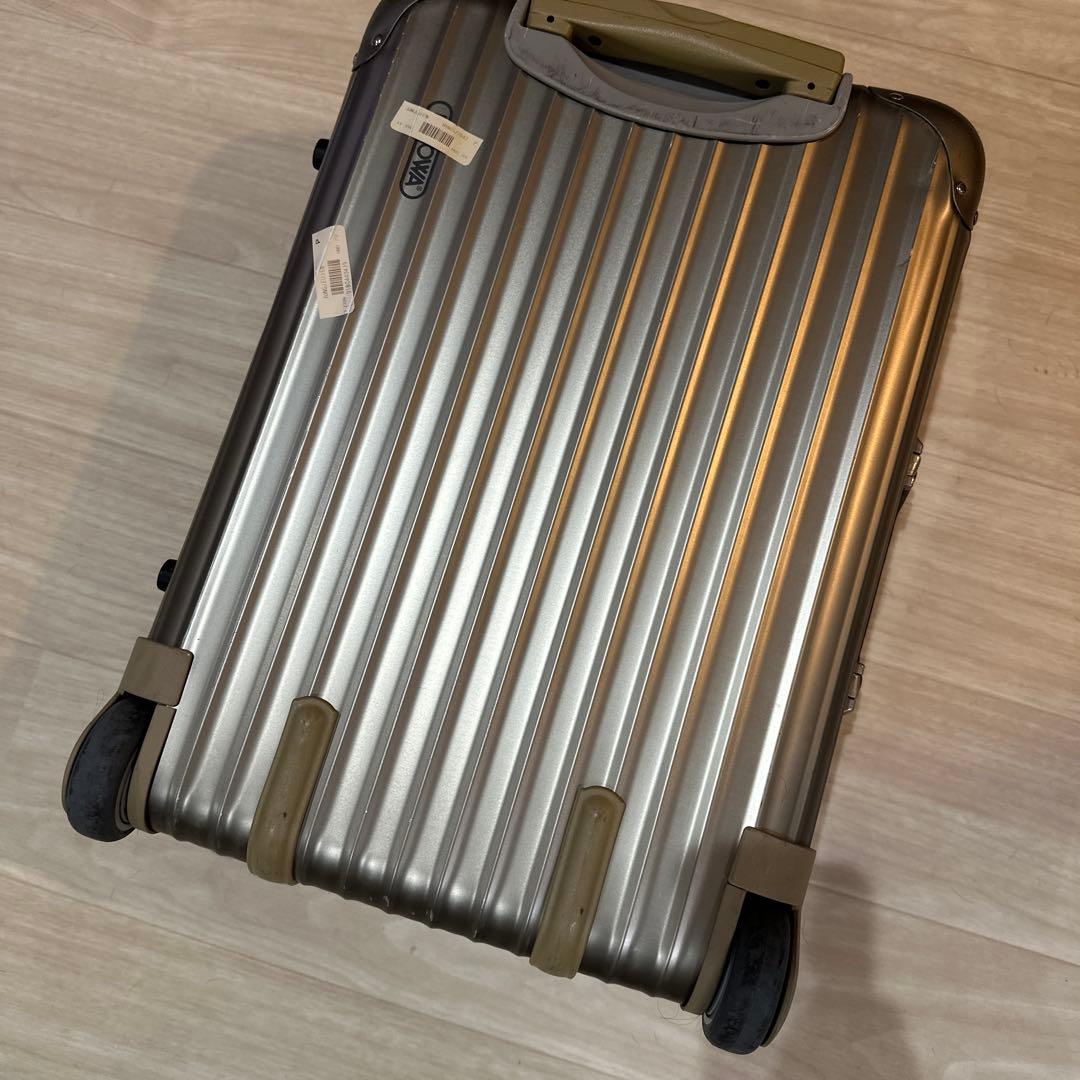 RIMOWA トパーズ チタニウム 32L(機内用)