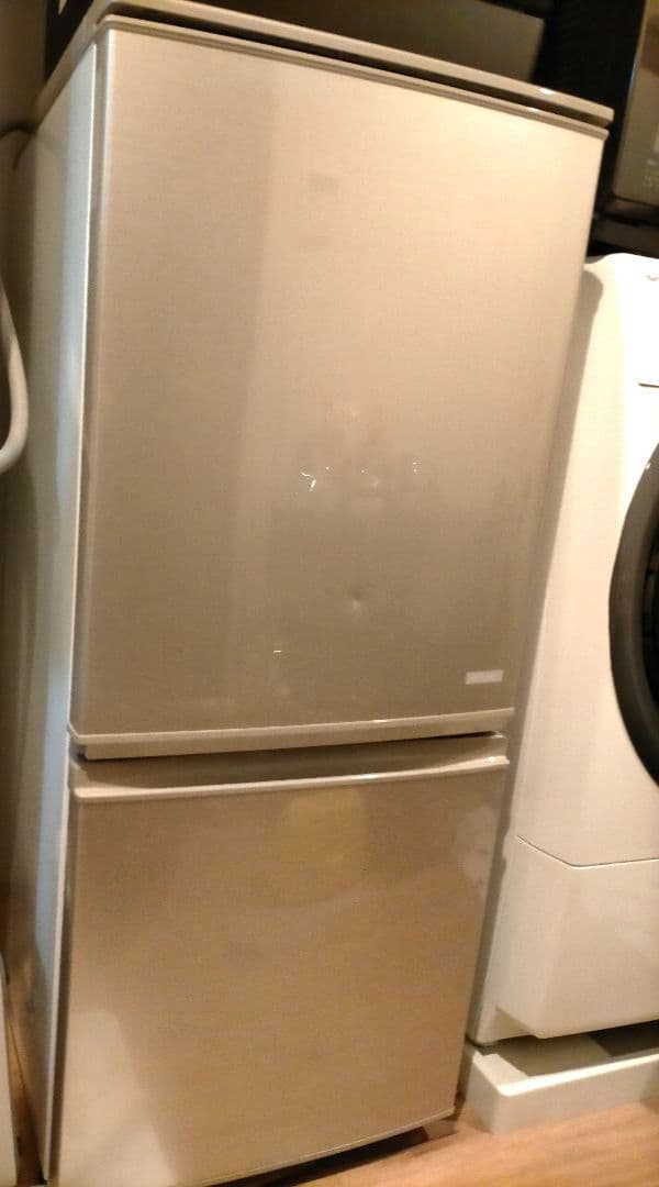 シャープ 単身者向け冷蔵庫 SJ-C14C-N 137L 2016年製