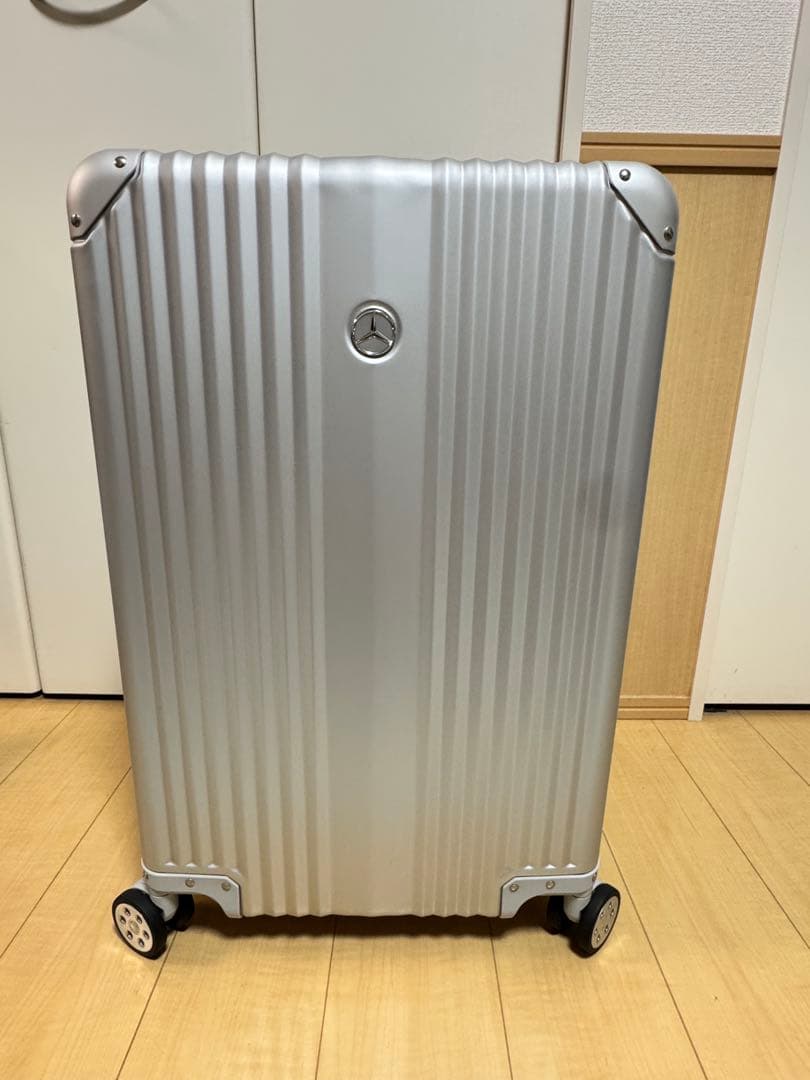 【未使用】非売品　メルセデスベンツ　キャリーケース　シルバー　65L