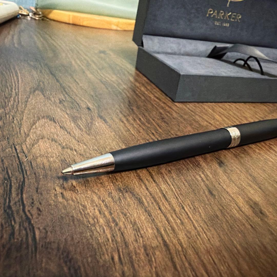 パーカー社製ボールペン 中字 インク黒 標準 ブラック