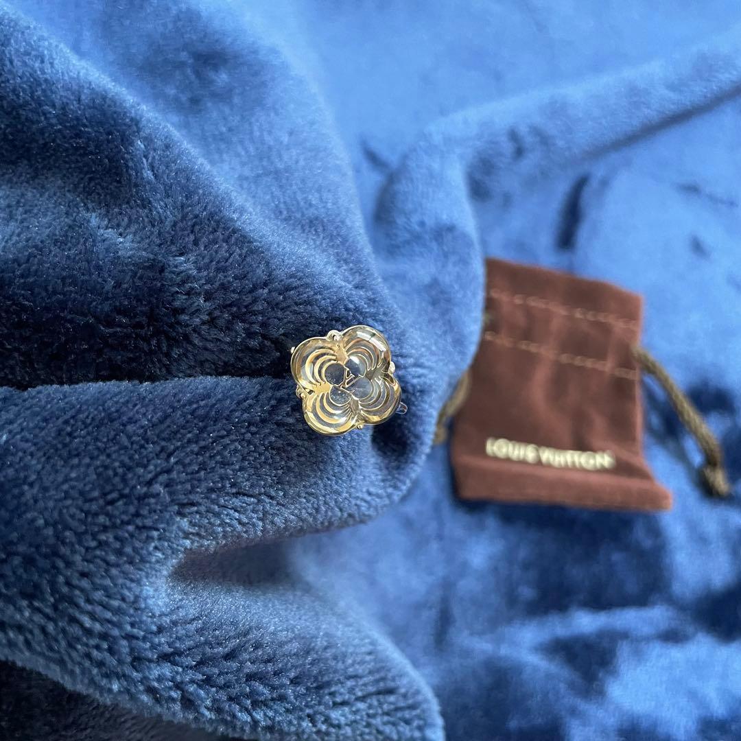 LOUIS VUITTON フラワーモチーフ　バングル&リング