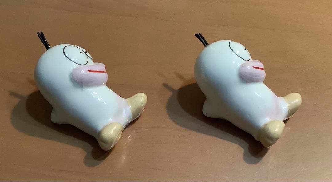 寝そべりQ太郎　陶器フィギュア 2個セット　レアグッズ