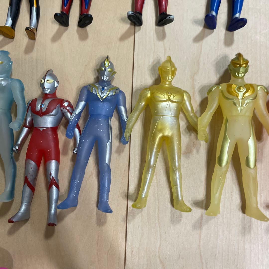 ウルトラマンフィギュア、その他ヒーロー130体ほど