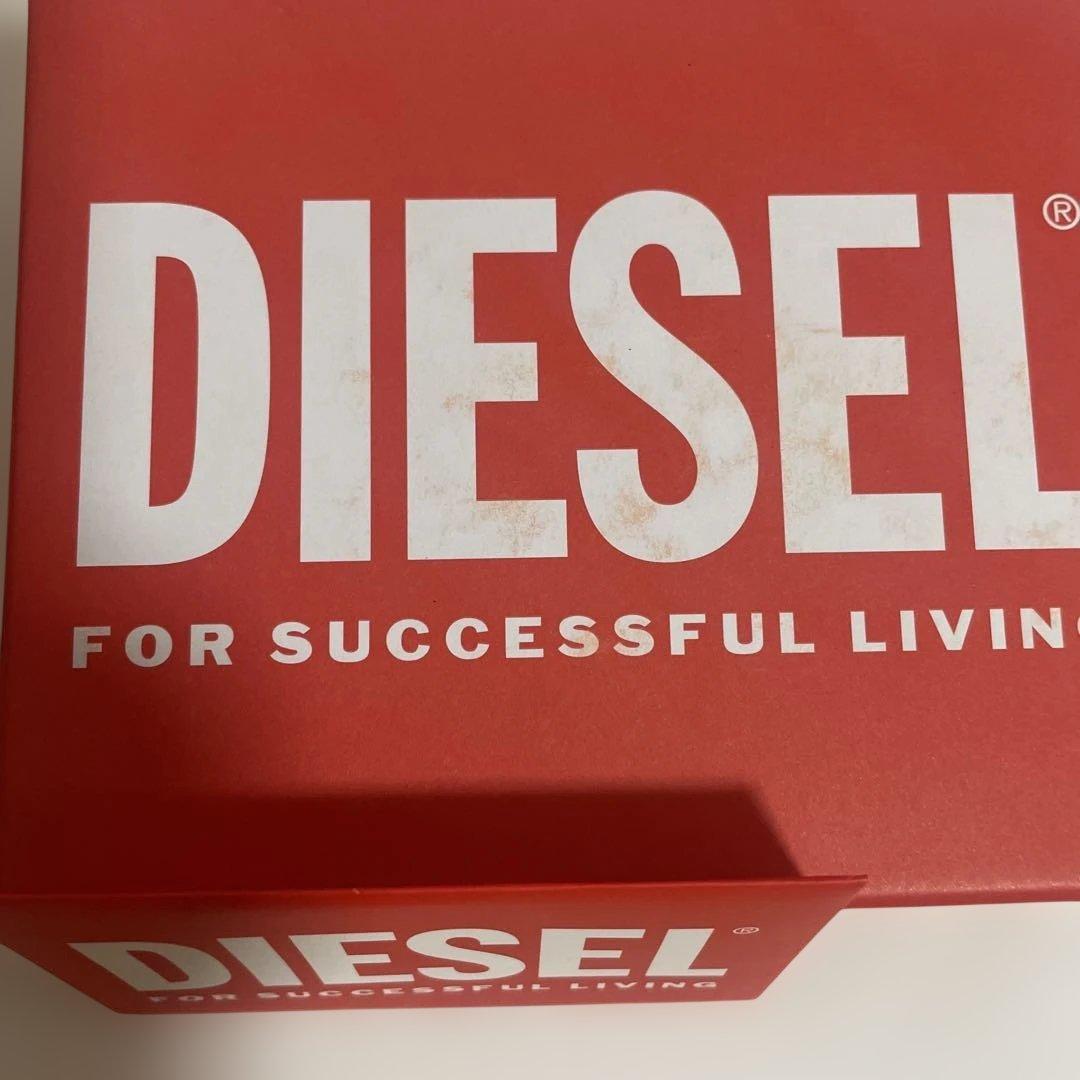 新品 DIESEL ホワイト 三つ折り財布 09887