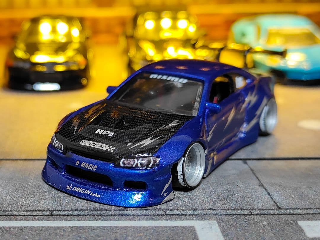 ホットウィールカスタム 日産 s15 フルエアロ ドリ車 深リムトミカ改造紫