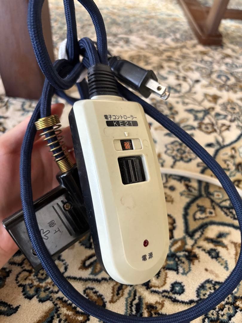 大幅値下げ!こたつ付きダイニングテーブル　回転椅子2セット