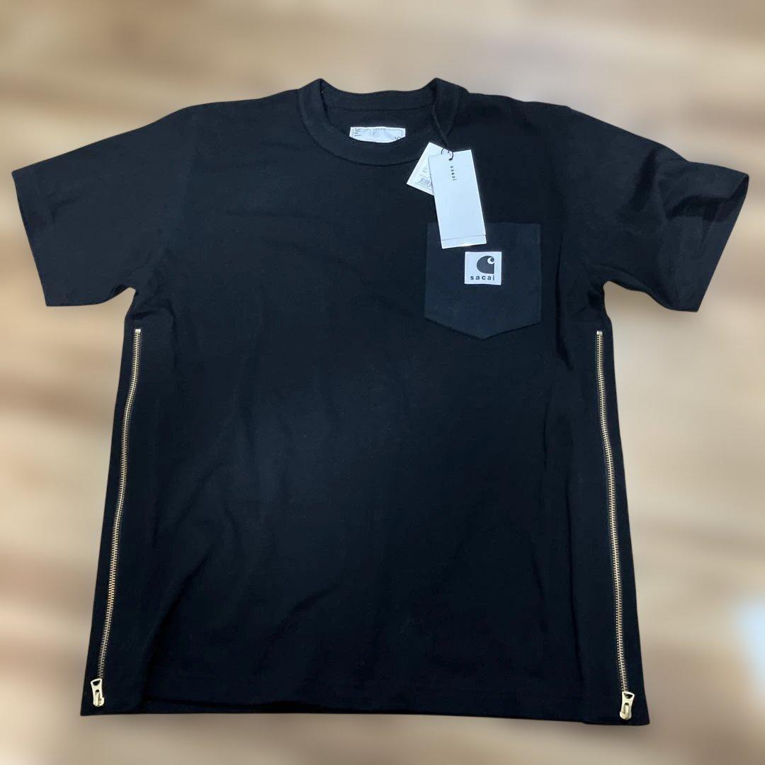 sacai Carhartt WIPコラボ　サイドジップ付きブラックTシャツ