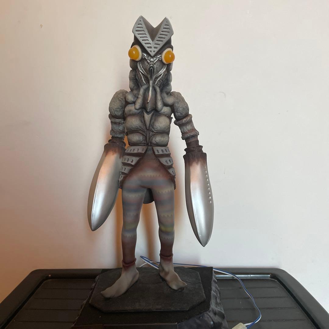 バルタン星人　フィギュア　夜間バージョン