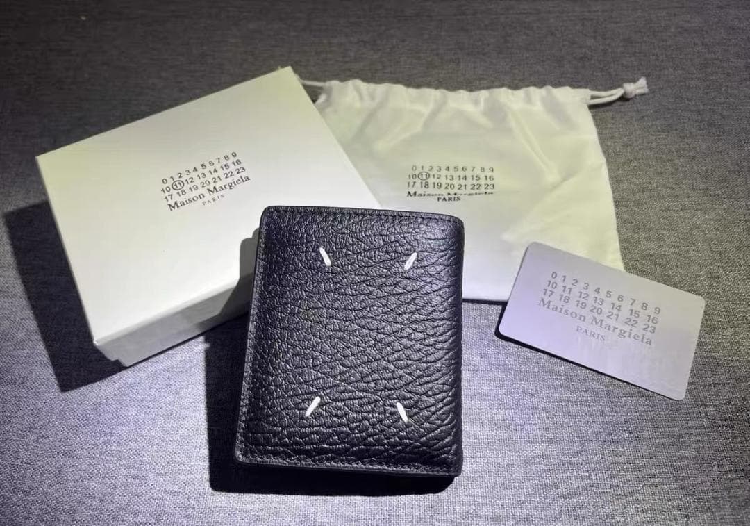 マルジェラブラック 二つ折り財布