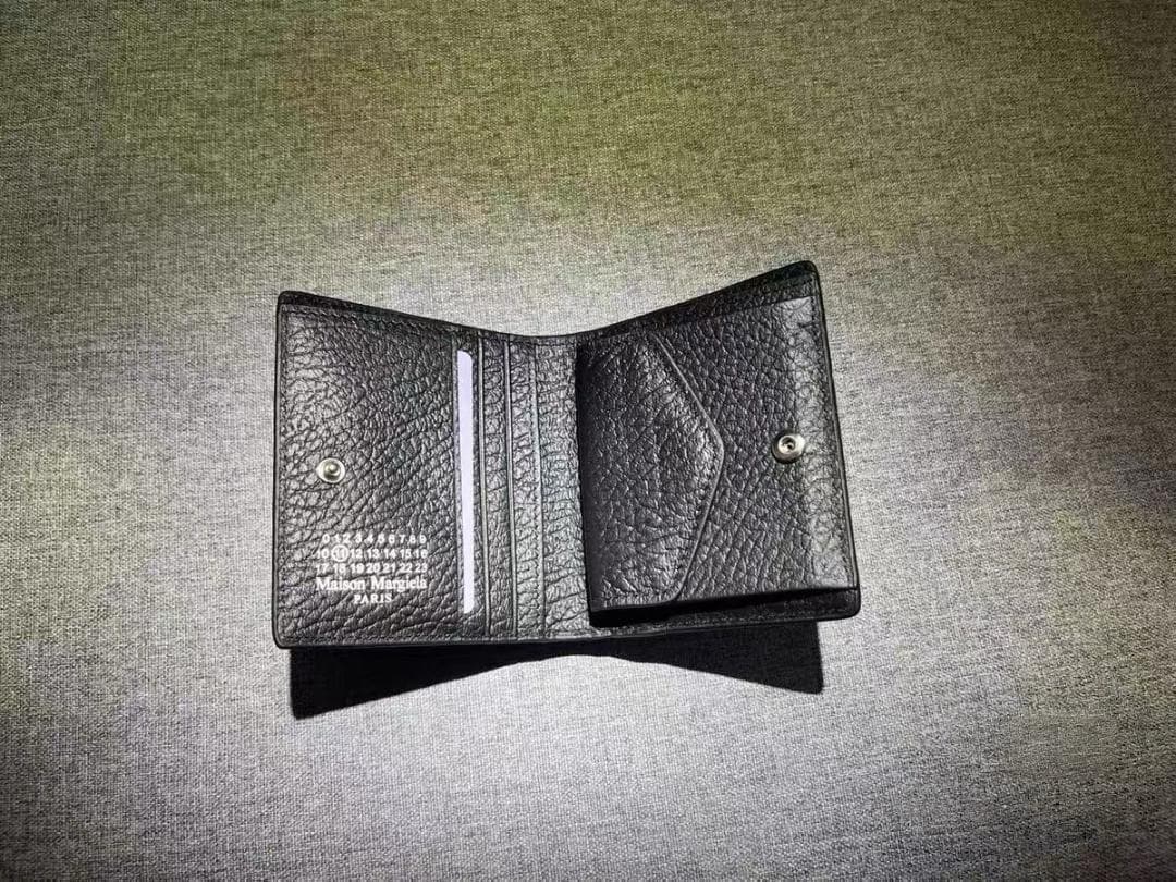 マルジェラブラック 二つ折り財布