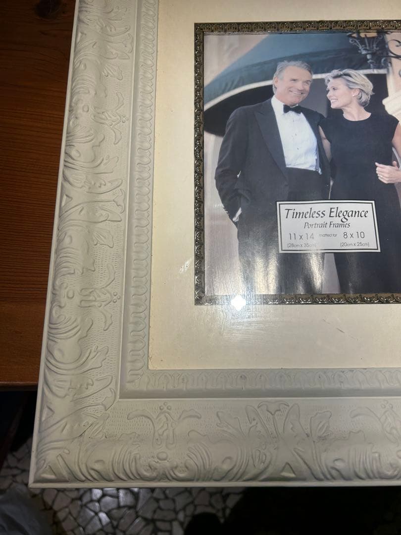 アンティーク額縁‼️ シャービー・デザイン額縁　マットホワイト　大サイズ