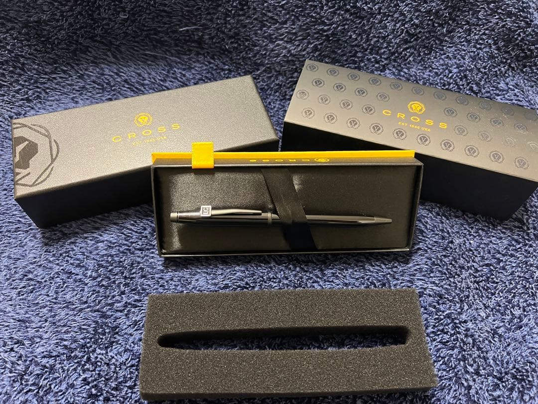 【非売品】 ラグジュアリーカード x CROSS 特別カスタマイズ　ボールペン