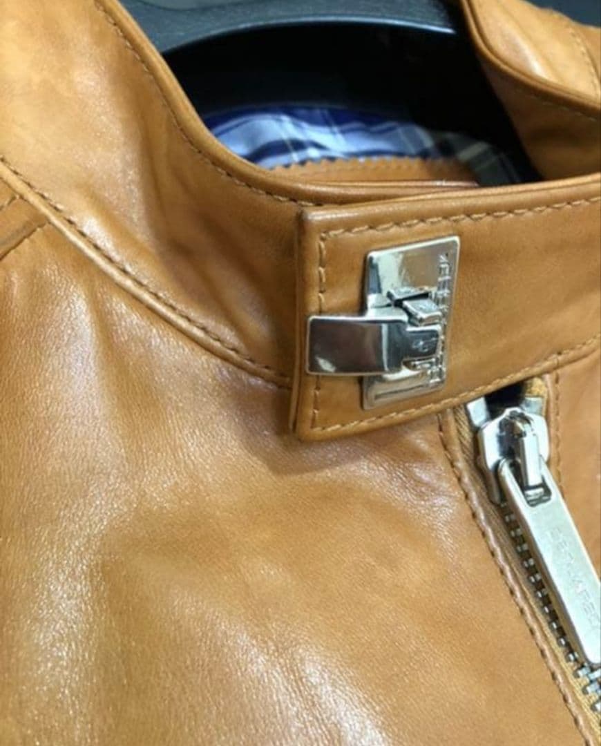 DSQUARED2 ディースクエアード　馬革　ライダース