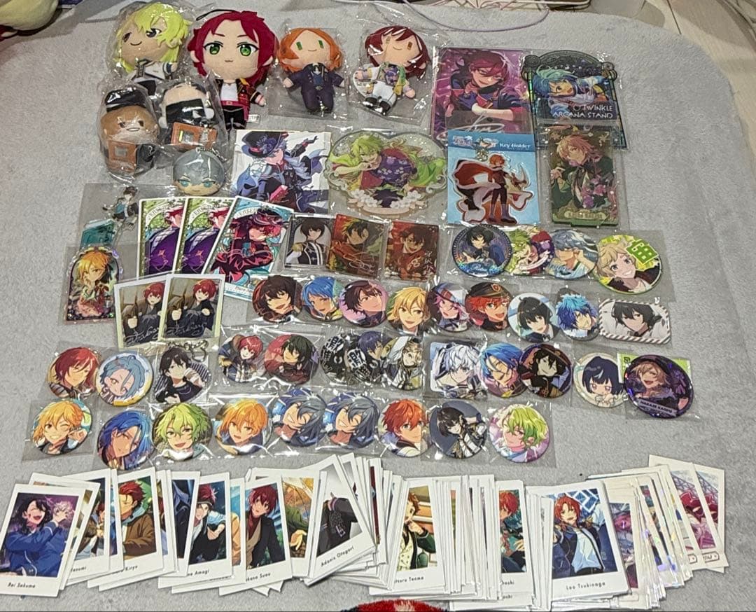 あんスタ グッズ まとめ売り 大量 190点 缶バッジ アクリルスタンド など