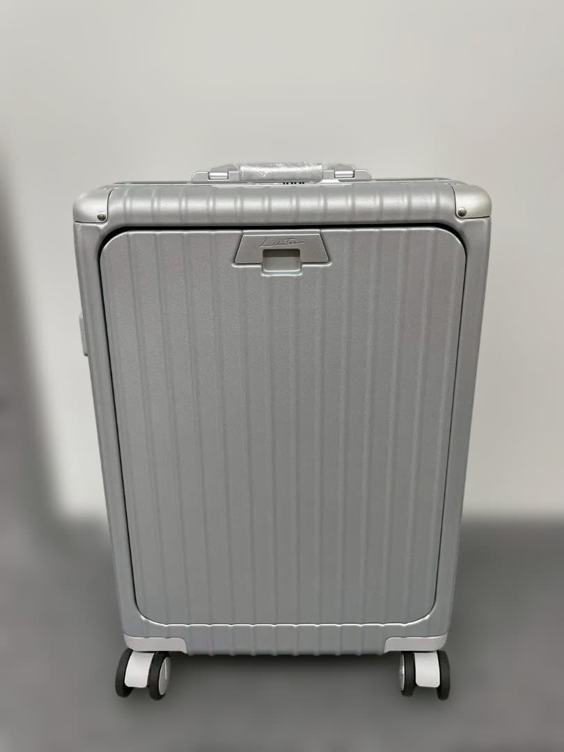 リベティ多機能キャリーケース【マットシルバーSサイズ】A22