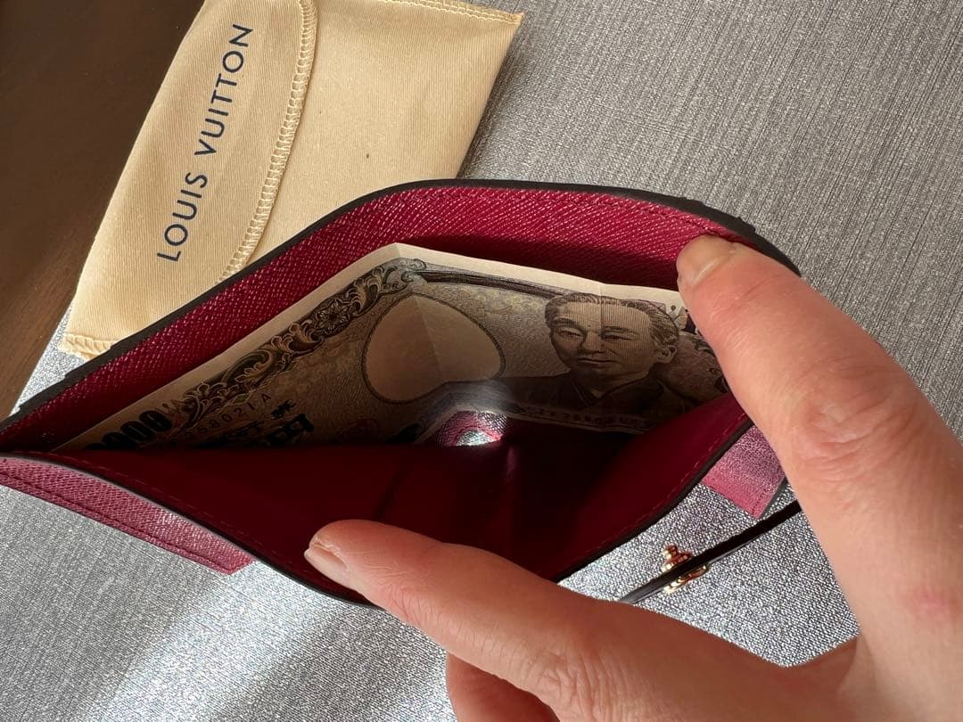 LOUIS VUITTON ルイヴィトン モノグラム 二つ折り財布