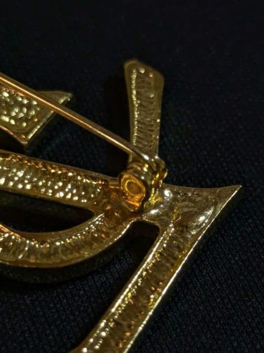 【1度のみ使用】イブサンローラン YSL ゴールド ロゴ ブローチ