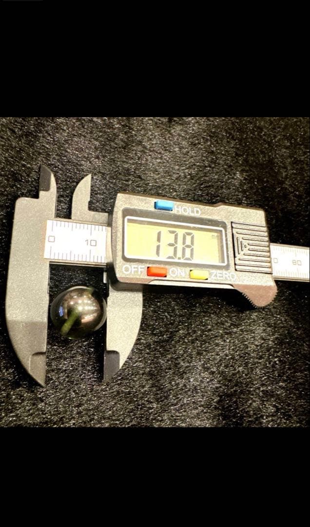 【13.8mm・存在感ある特大】モルダバイト 龍紋・気泡鮮明（鉱石専門店購入）