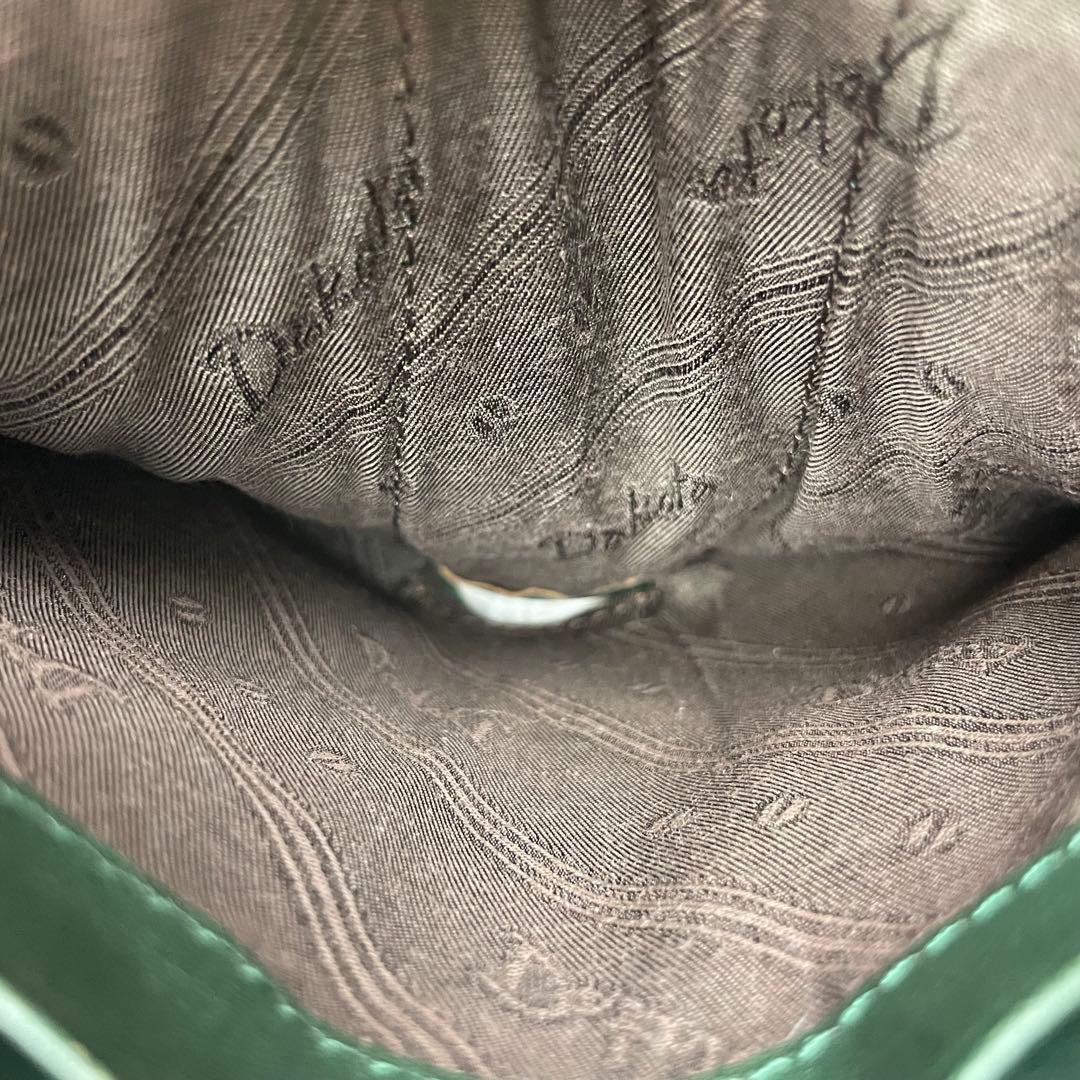 超極美品✨Dakotaダコタ✨リードクラシック✨二つ折り✨がま口✨グリーン✨緑