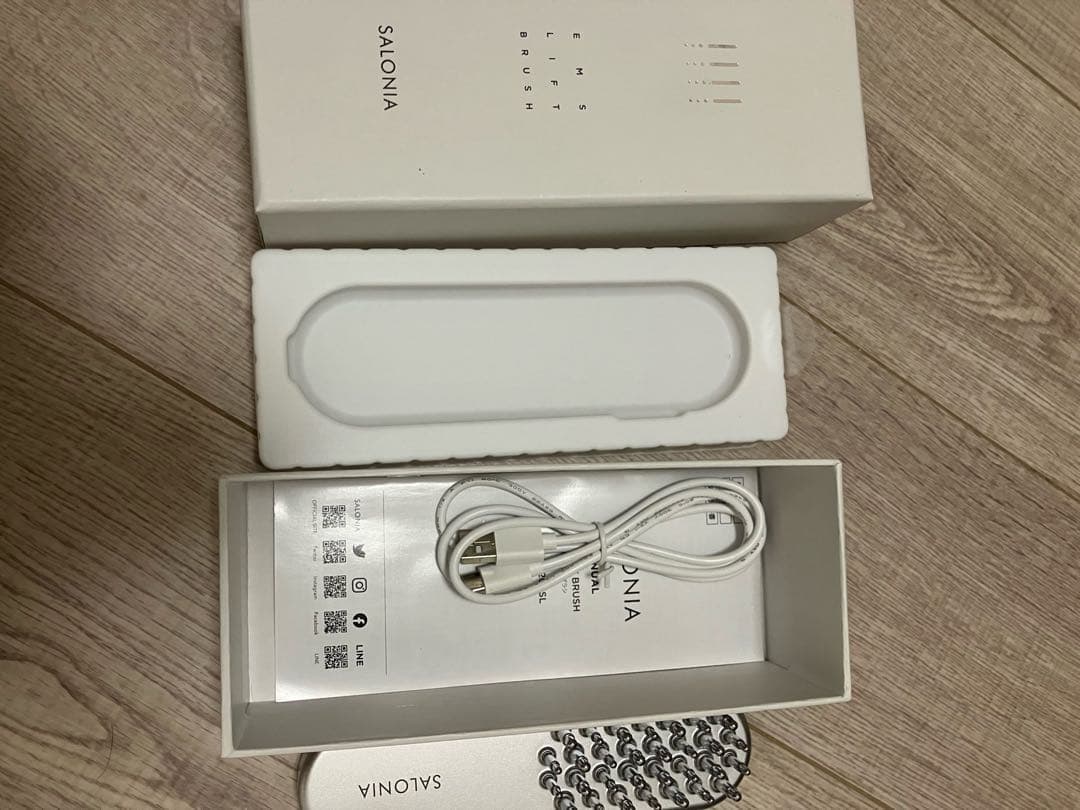 SALONIA EMS LIFT BRUSH シルバー