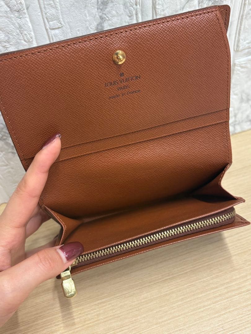 LOUIS VUITTON ルイヴィトン　折り財布　モノグラム　ユニセックス