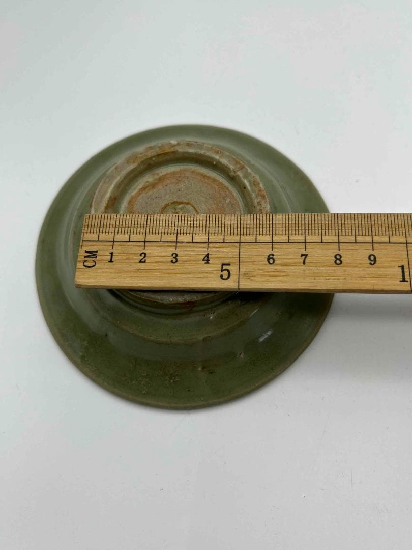 南宋時代　青磁　龍泉窯小盤　青磁弦文皿　唐物　古賞物　時代物(A-73)