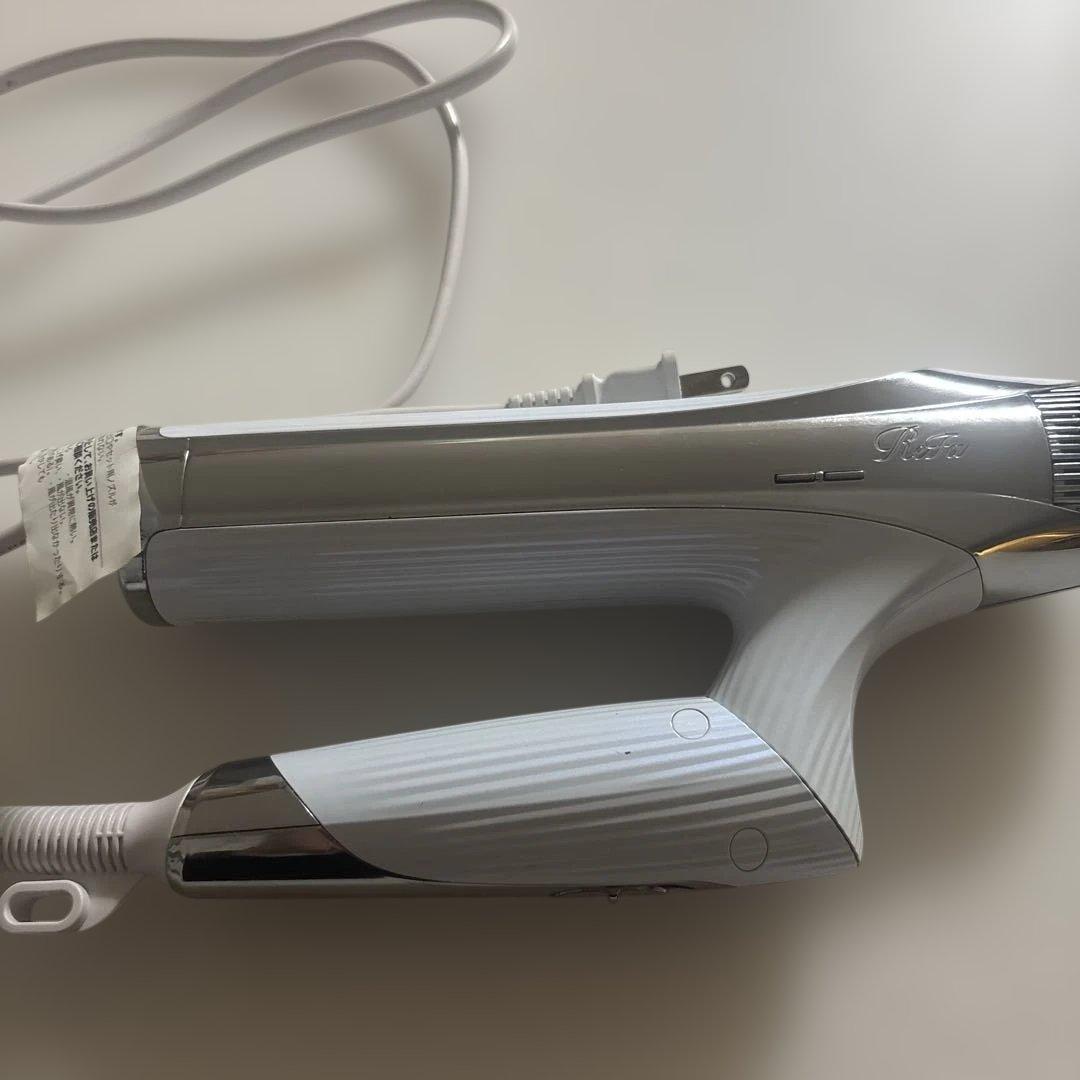シルバー ヘアドライヤー リファ
