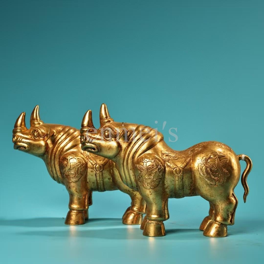 中国古美術・旧蔵細工犀牛セット・純銅製・鏨刻鎏金・高浮彫・置物・風水開運・文房具