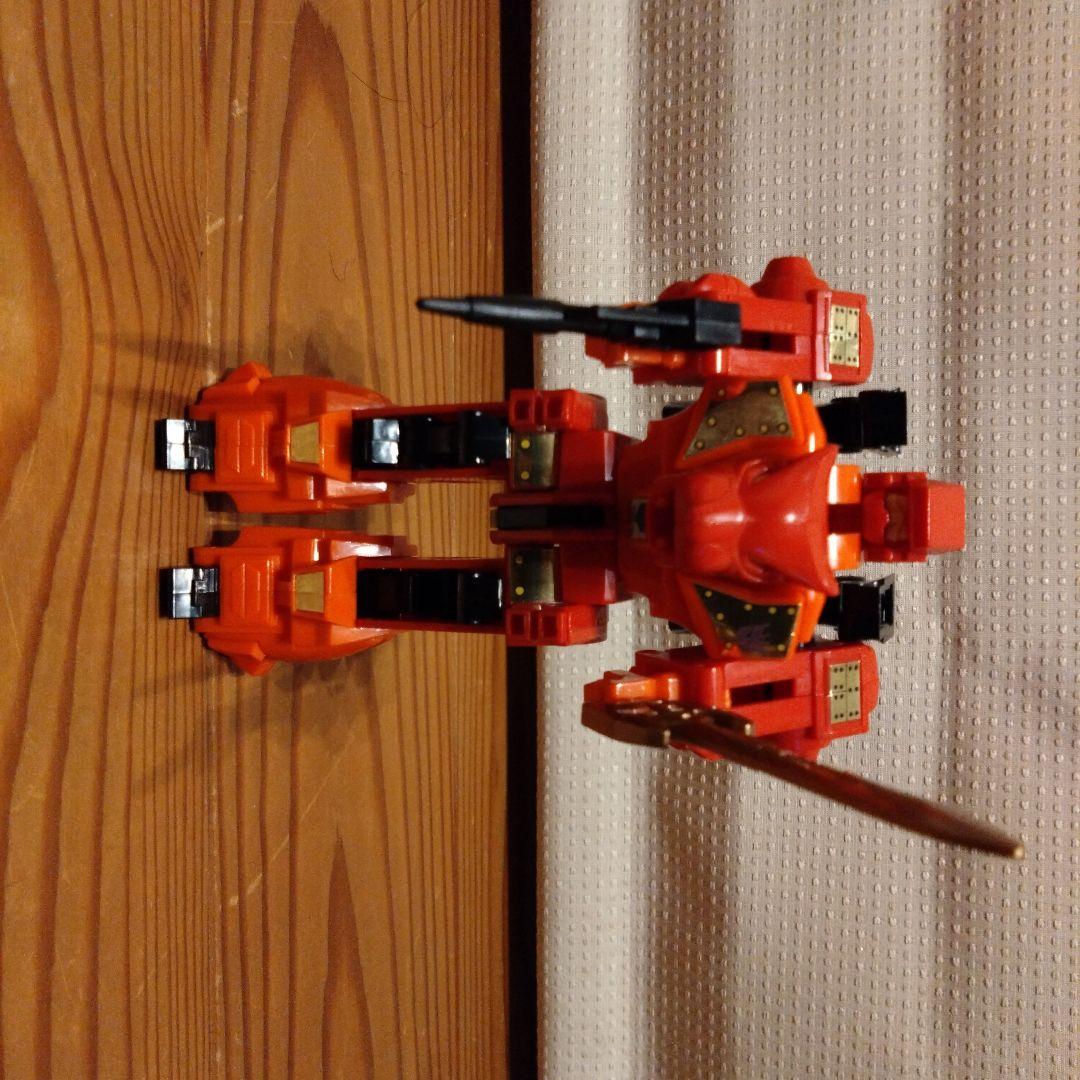 トランスフォーマー　アニマトロン巨重合体兵　プラッキング