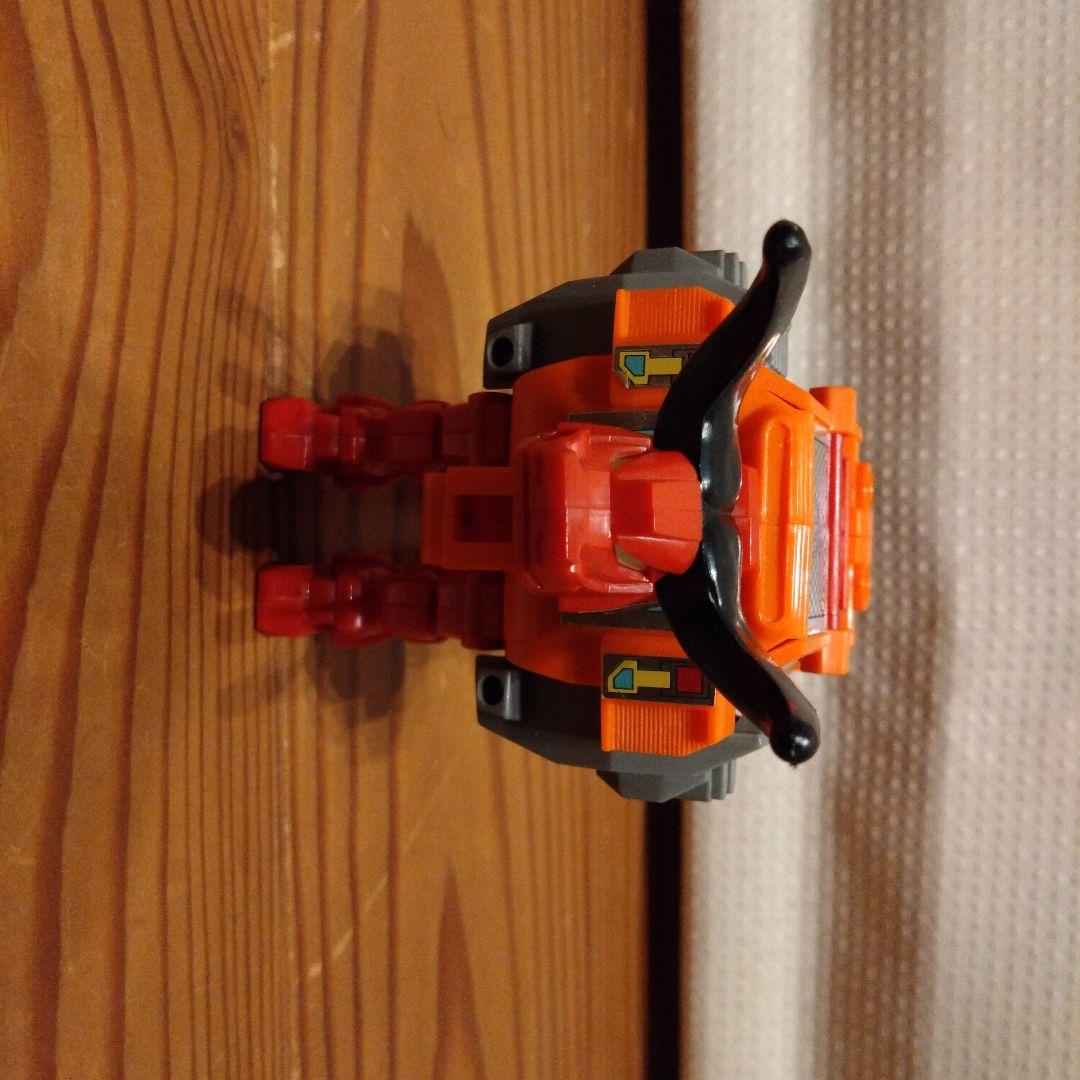 トランスフォーマー　アニマトロン巨重合体兵　プラッキング