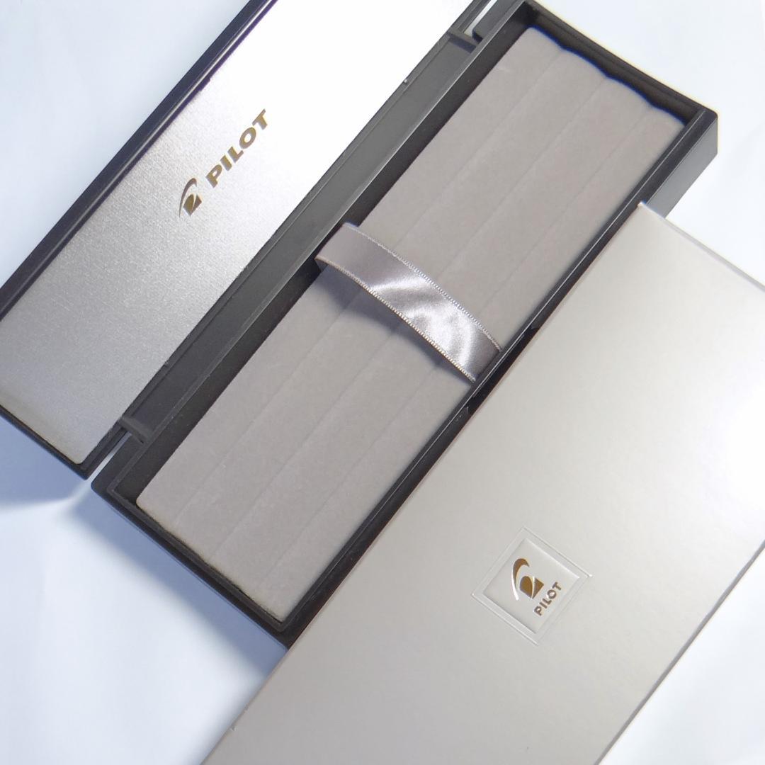 【未使用・買得】パイロット 万年筆 カスタム823P式 透明ブラック 14K-S