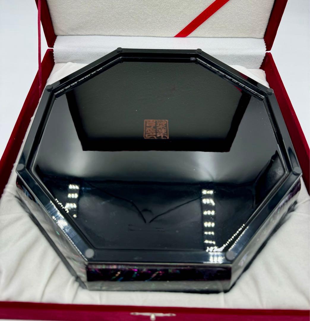 韓国製　八角螺鈿細工　漆器　螺鈿細工　小物入れ