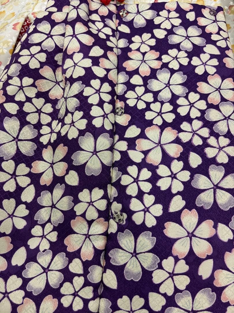 SALE 七五三　3歳女の子　着物・被布セット　紫に桜　オフベージュ　赤鹿子柄