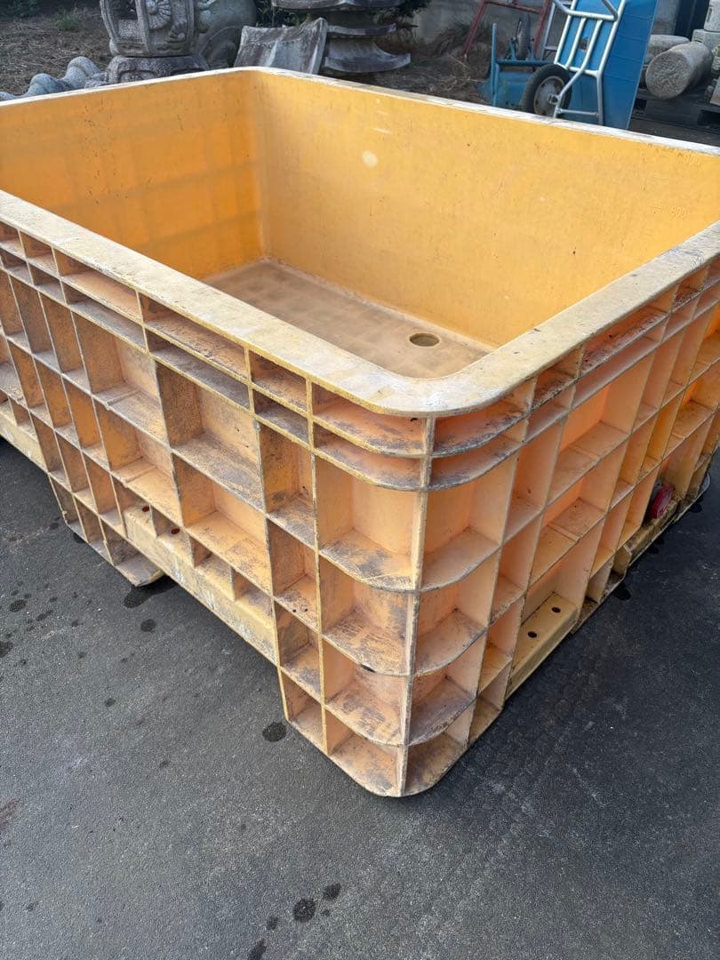 ジャンボックス1000ℓ サンコー　水槽　養殖　イケス　ジャンク　大型タンク