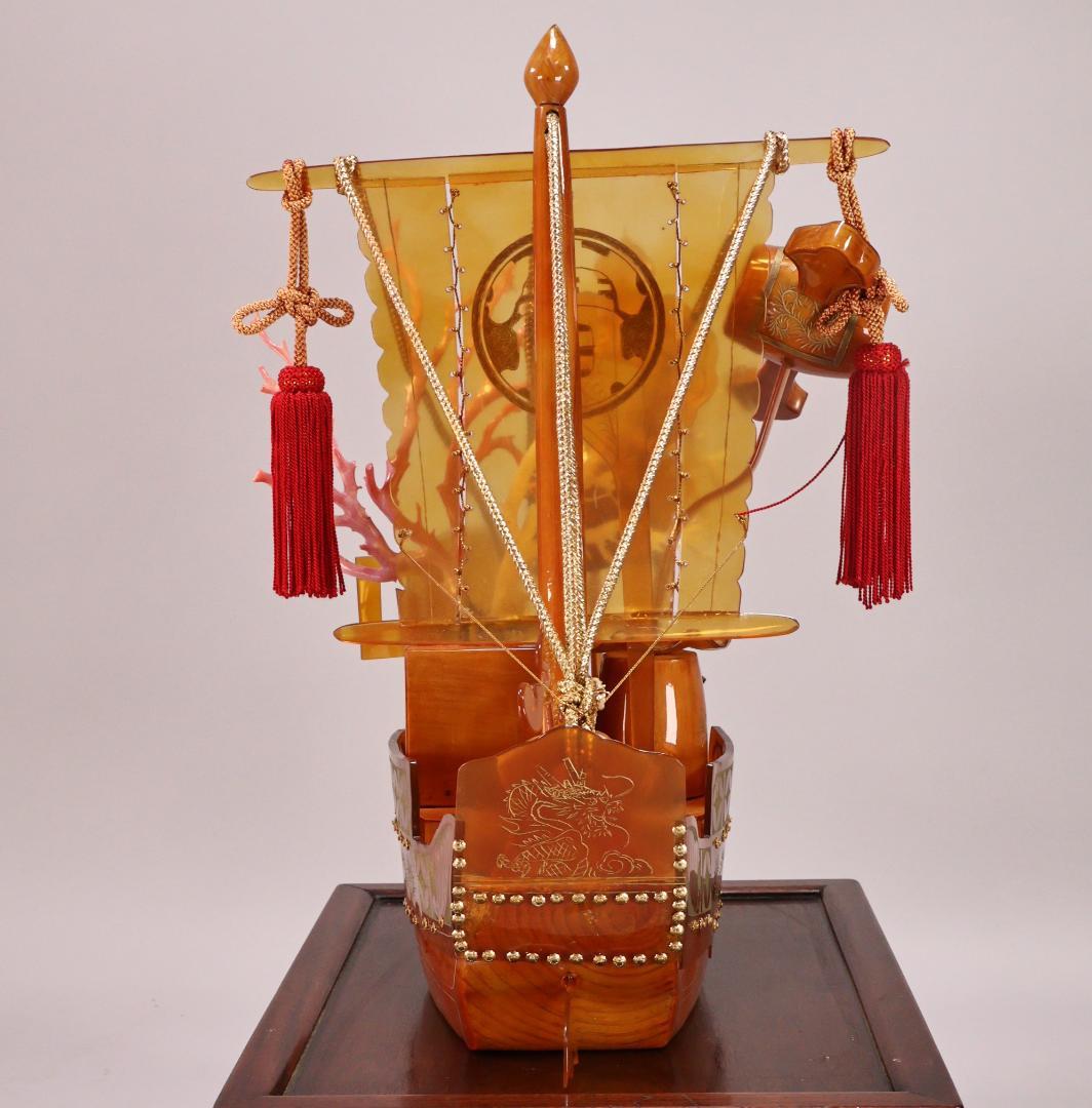 BK194　本鼈甲 「 鳳凰宝船 」 寶船　べっ甲　置物　床飾　珊瑚細工　台付