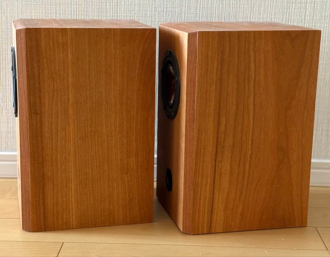 Mark audio PLUVIA7HD 木目エンクロジャー