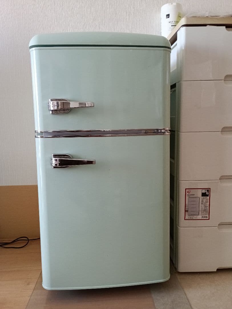 アイリスオーヤマ　2ドア冷蔵庫 PRR-082D-LG 2022年製 レトロ