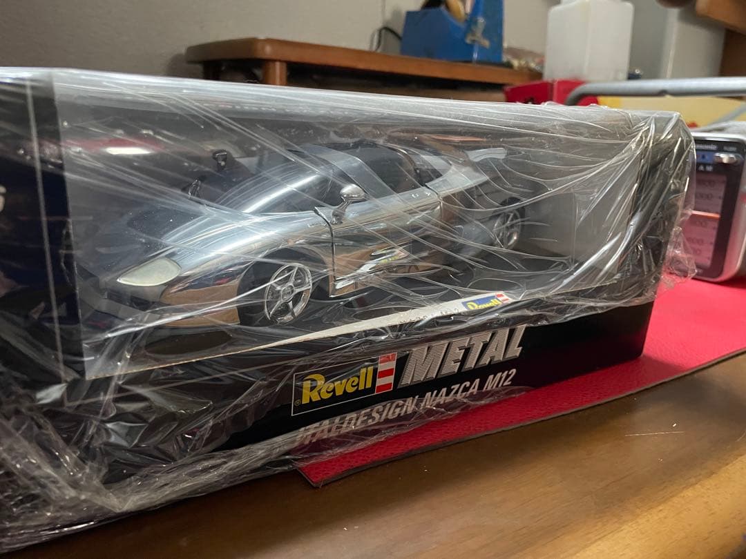 メタルスポーツカー