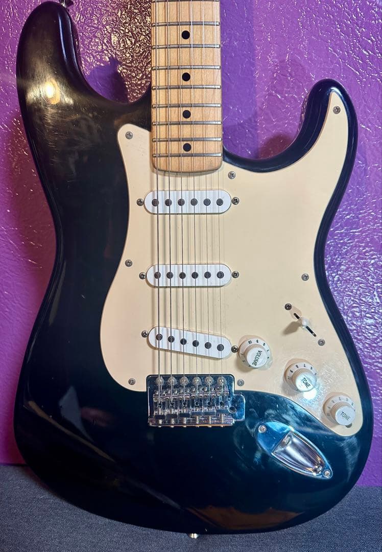 Squier ストラトキャスター　エレキギター