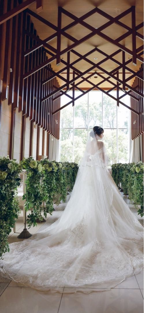 ホワイト Aライン サテンウェディングドレス